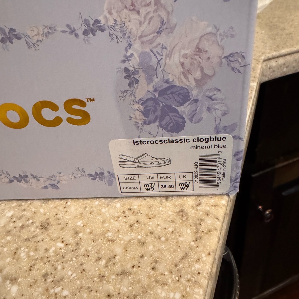 CROCS love shack fancy - Light Blue Floral - Picture 6 of 6